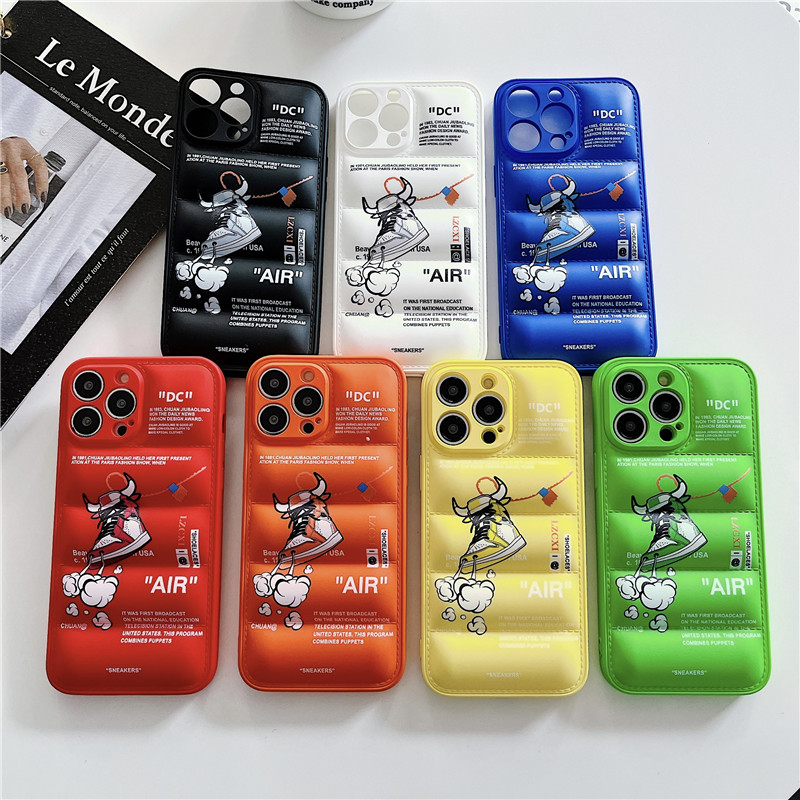 Coque de téléphone en duvet po - Sneaker Case avis et prix