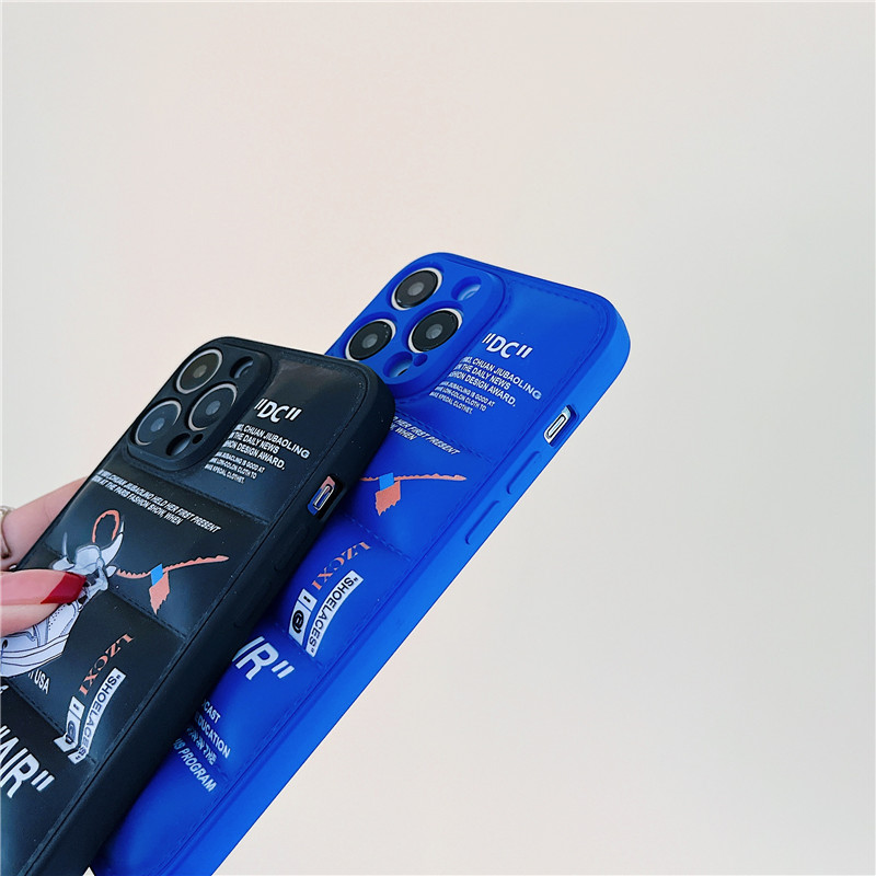 Coque de téléphone en duvet po - Sneaker Case avis et prix
